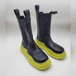 Bottega Veneta Contrast-Sole Leather Tire Chelsea Boots size 38